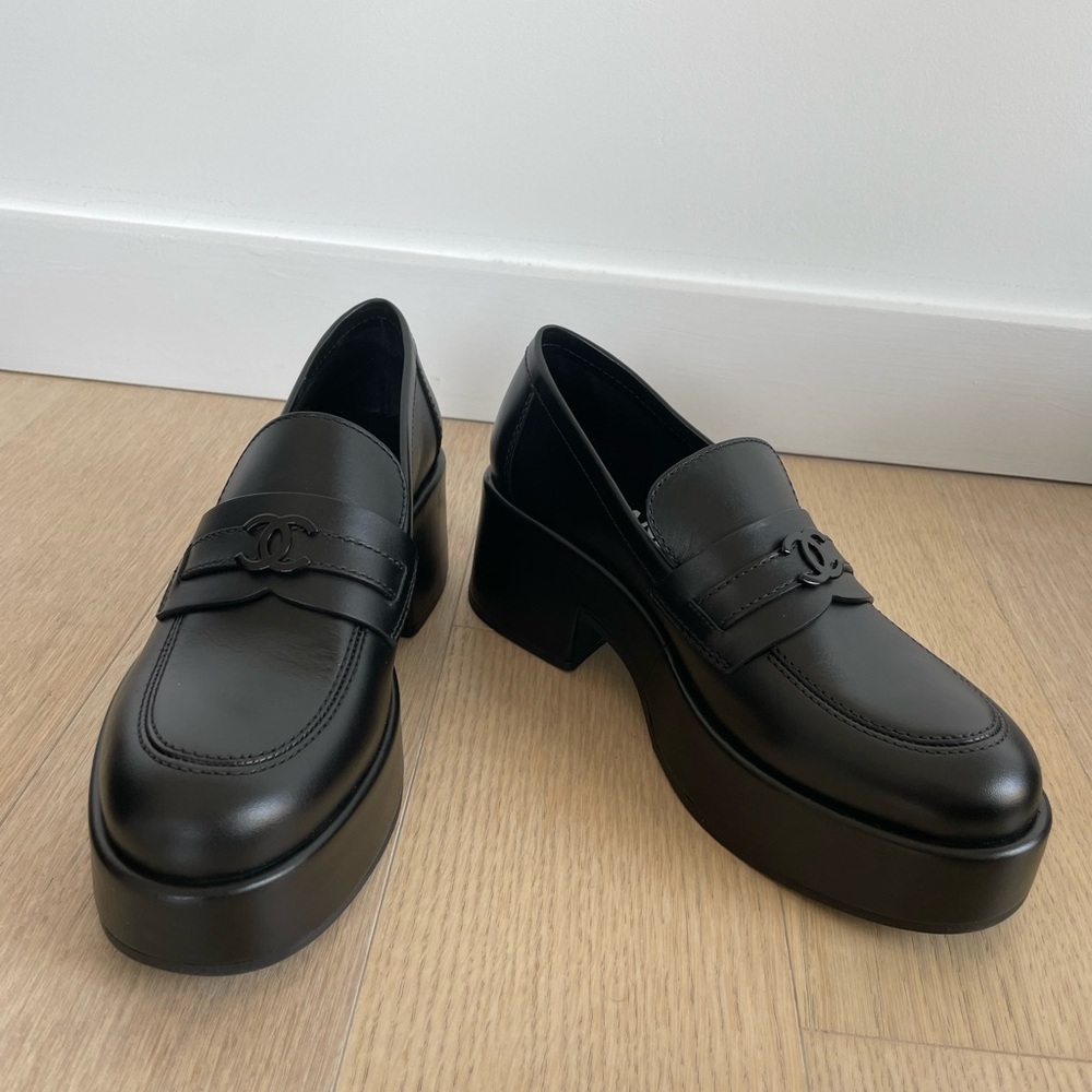 Chanel Women’s CC Platform Loafers Leather Black Size US 7